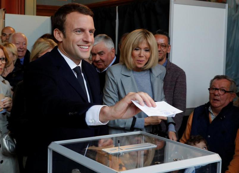 Eκλογές στη Γαλλία: Αυξημένη προσέλευση στην κάλπη -Αγωνία για την ακροδεξιά Λεπέν  Πηγή: Eκλογές στη Γαλλία: Αυξημένη προσέλευση στην κάλπη -Αγωνία για την ακροδεξιά Λεπέν - Φωτογραφία 1