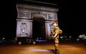 Πανικός στο Παρίσι δύο μέρες μετά το χτύπημα στα Ηλύσια Πεδία