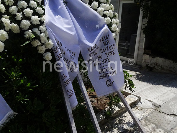 Στάθης Ψάλτης, το τελευταίο χειροκρότημα – Πλήθος κόσμου στην κηδεία του - Φωτογραφία 13