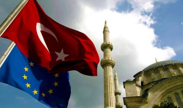 Γιοχάνες Χαν: Εξετάζουμε τον επαναπροσδιορισμό των σχέσεων της ΕΕ με την Τουρκία - Φωτογραφία 1