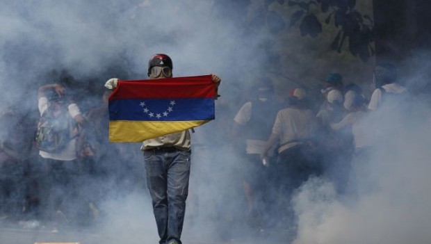 Η Βενεζουέλα μετρά 26 νεκρούς στις αντικυβερνητικές διαδηλώσεις - Φωτογραφία 1