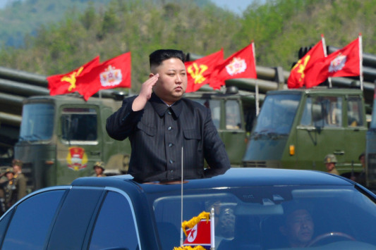 Σιγούν τα τύμπανα του πολέμου; Ο Τραμπ ετοιμάζει οικονομικές κυρώσεις στη Βόρεια Κορέα - Φωτογραφία 1