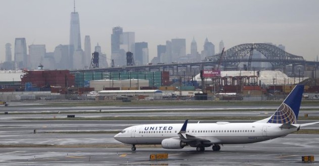 H United Airlines δίνει 10.000 δολάρια σε όποιον παραχωρεί εθελοντικά τη θέση του - Φωτογραφία 1
