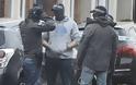 Συναγερμός στη Βρετανία: Έφοδος της αντιτρομοκρατικής με συλλήψεις και τραυματίες στο Λονδίνο - Φωτογραφία 1