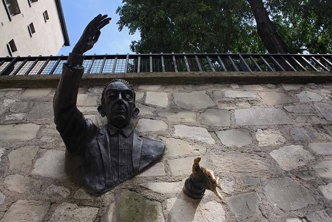 Τα 10 πιο τρομακτικά αγάλματα του κόσμου...[photos] - Φωτογραφία 4