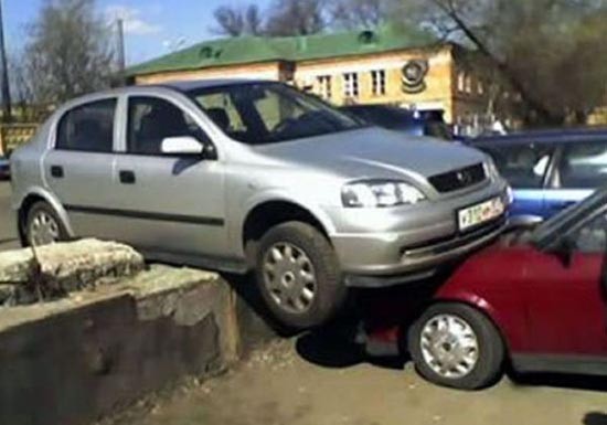 Καταστροφικά παρκαρίσματα... [photos] - Φωτογραφία 4