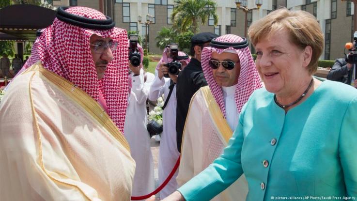 Το πρώτο θέμα στον κόσμο: Χωρίς μαντήλα η Μέρκελ στη Σαουδική Αραβία - Φωτογραφία 1