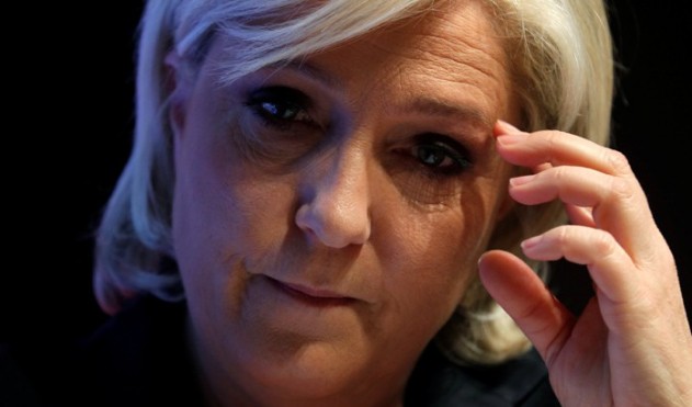 «Το ευρώ πέθανε» λέει η Λεπέν και προσπαθεί να προσεγγίσει ψηφοφόρους - Φωτογραφία 1