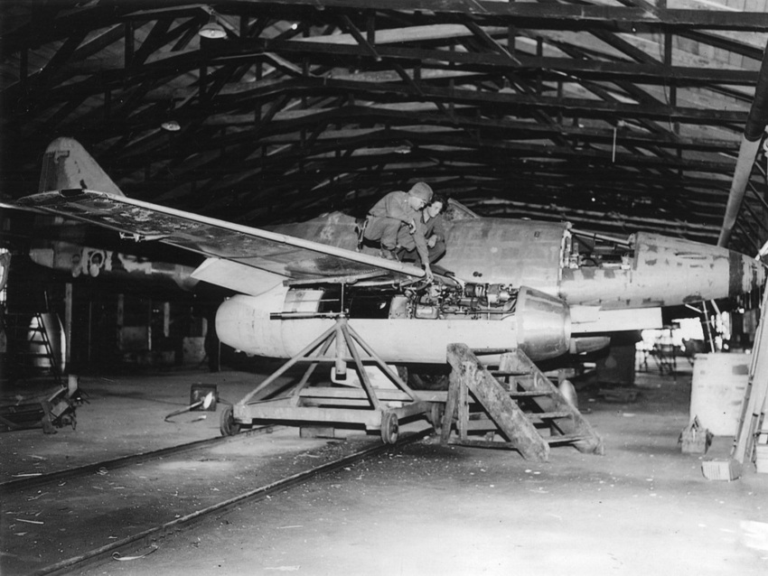 Τα κρυφά εργοστάσια αεροπλάνων τζετ των Ναζί - Φωτογραφία 2