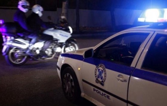 ΤΩΡΑ - Πάτρα: Σάρωμα της Αστυνομίας στην Εγλυκάδα για τους Ρομά - Φωτογραφία 1