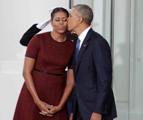 Αποκάλυψη: Αυτή είναι η άγνωστη σχέση του Ομπάμα - Της είχε κάνει πρόταση γάμου, την έβλεπε και ενώ είχε σχέση με τη Μισέλ [photos] - Φωτογραφία 9
