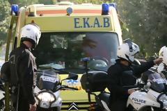Φορτηγάκι έπεσε πάνω σε τοίχο στην Αγιά - Εγκλωβίστηκε ο οδηγός