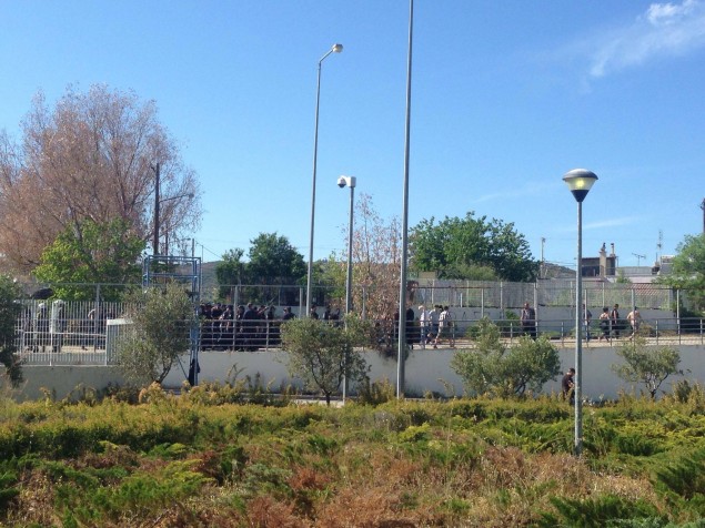 Έφτασαν οι οπαδοί του ΠΑΟΚ στο Πανθεσσαλικό - Δείτε τα δρακόντεια μέτρα ασφαλείας... [photos+video] - Φωτογραφία 2