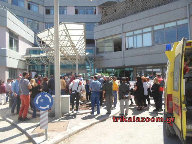 Μπήκε απο την πίσω πόρτα ο Πολάκης στο νοσοκομείο Τρικάλων - Συνθήματα και γιουχαΐσματα κατά Βουλευτών του ΣΥΡΙΖΑ [video] - Φωτογραφία 3