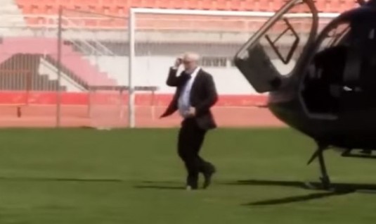 Με ελικόπτερο έφτασε ο Ιβάν Σαββίδης στο γήπεδο για τον Τελικό Κυπέλλου - Δείτε τον να προσγειώνετε... [video] - Φωτογραφία 1