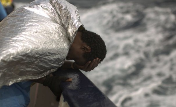 Μετανάστης προσπάθησε να διαφύγει κρυμμένος σε βαλίτσα - Φωτογραφία 1