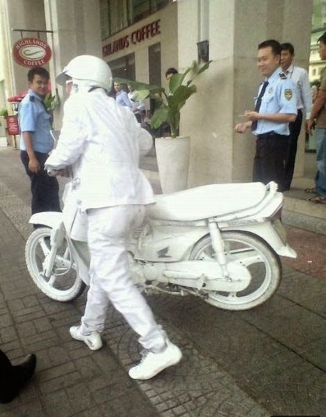 ΔΕΝ ΠΑΜΕ ΚΑΛΑ: Δείτε πως κυκλοφορούν οι Kινέζοι στους δρόμους! [photos] - Φωτογραφία 8