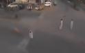 ΑΠΙΣΤΕΥΤΟ: Άντρας δέχθηκε επίθεση από το πουθενά από ταύρο - Δείτε το συγκλονιστικό βίντεο