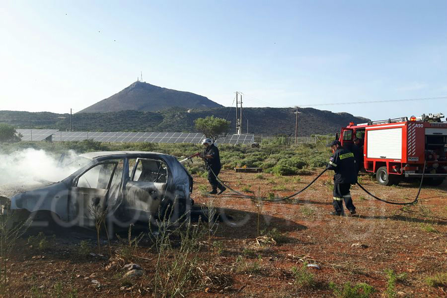 Έβαλε φωτιά στο αμάξι, για να μην του το πάρει η πρώην γυναίκα του και... [photos] - Φωτογραφία 3