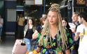 Πριν λίγο: Στην Αθήνα η Λάουρα Νάργες - Δείτε τη με το νέο Survivor μαλλί της...[photo] - Φωτογραφία 3