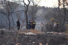 Θρίλερ με το απανθρακωμένο πτώμα στους Αγίους Θεοδώρους – Είναι η ηλικιωμένη που αγνοείται;