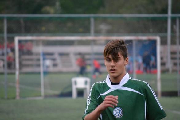 Οι φίλοι και συναθλητές του παίζουν μπάλα για τον Γιώργο - Ένας χρόνος από τον άδικο χαμό του 17χρονου Νταγιούκλα - Φωτογραφία 3