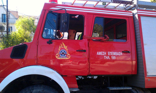 Ξημερώματα στη Λαμία: Φωτιά σε φορτηγό, συναγερμός στην Π.Υ. - Φωτογραφία 1