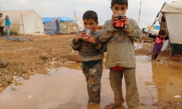 Η φτώχεια «θερίζει» τα παιδιά στον αραβικό κόσμο - Φωτογραφία 1