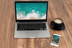 Νέες ταπετσαρίες κυκλοφόρησε η Apple για τις ios συσκευές