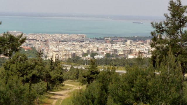 Θεσσαλονίκη: Στρατιωτικό βλήμα εντοπίστηκε στο Σέιχ Σου - Φωτογραφία 1