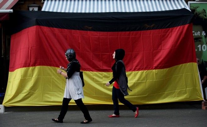Ερχεται και στην Ελλάδα: Η Γερμανική κυβέρνηση «τοποθετεί» μουσουλμάνους πρόσφυγες σε οικίες Γερμανών πολιτών! - Φωτογραφία 2