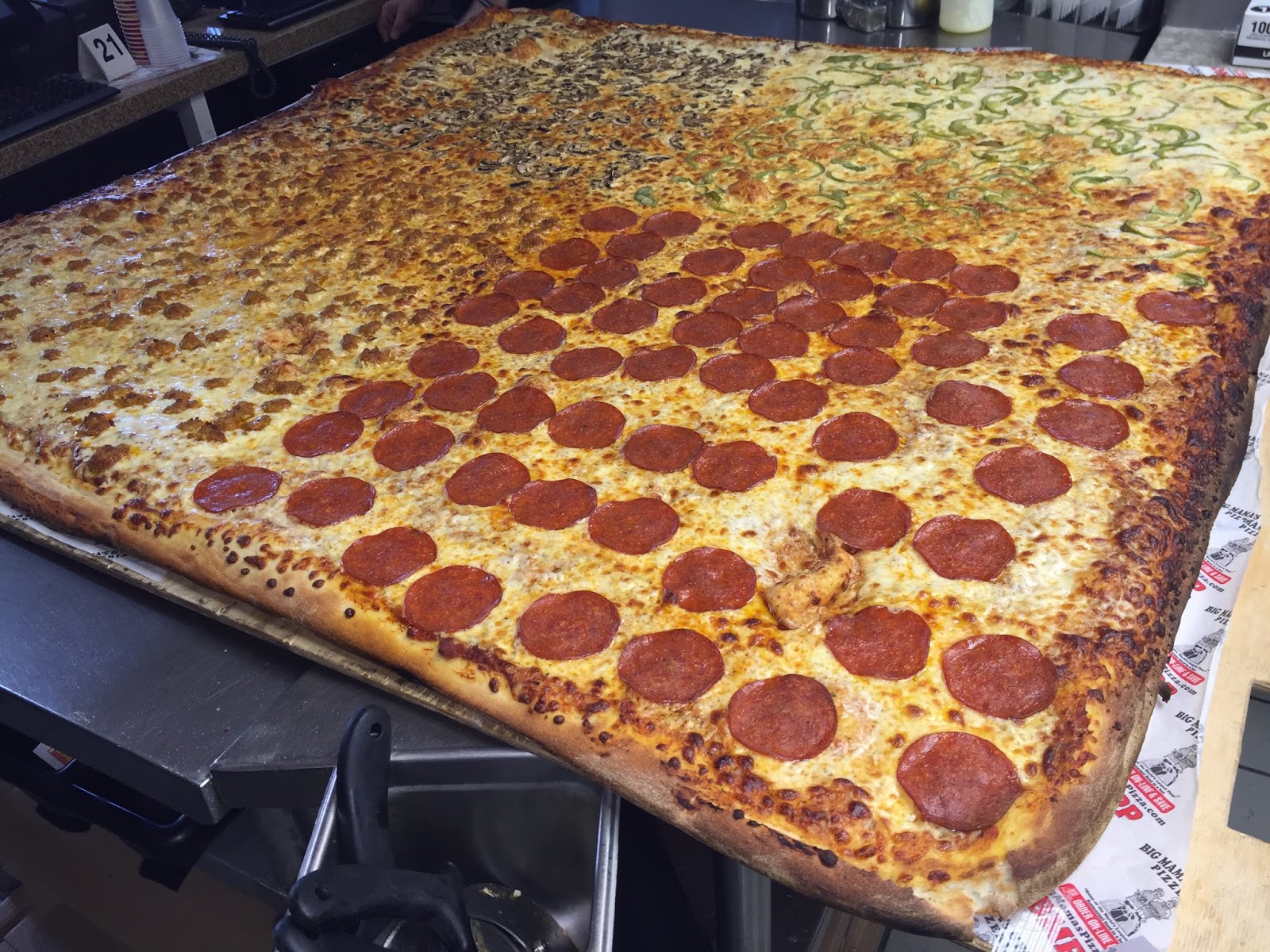 Η μεγαλύτερη πίτσα του κόσμου ζυγίζει 17.200 κιλά - Φωτογραφία 1