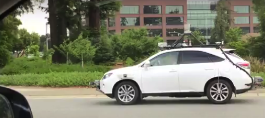 Εντοπίστηκε το αυτοκινούμενο αυτοκίνητο της Apple να κυκλοφορεί στους δρόμους χωρίς οδηγό (Video) - Φωτογραφία 1