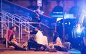 EKTAKTO – Mακελειό στο Μάντσεστερ: 19 νεκροί, 50 τραυματίες από πυροδότηση βόμβας με καρφιά σε συναυλία- Εικόνες σοκ με ανθρώπινα μέλη διασκορπισμένα παντού (βίντεο) - Φωτογραφία 9