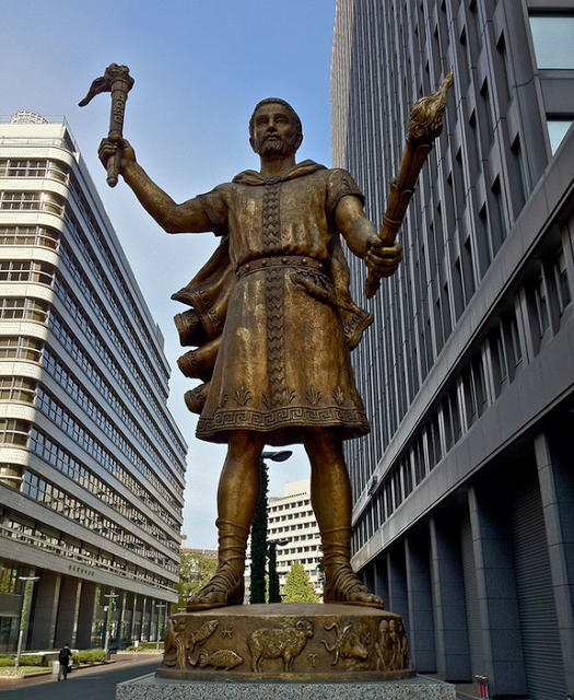 Υπάρχει ένα Άγαλμα του Προμηθέα στην Ιαπωνία και είναι εξαιρετικό! Κάτι κάνουμε λάθος στην παιδεία μας … - Φωτογραφία 4