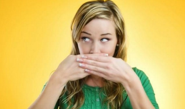 3 τροφές για να βελτιώσετε την κακοσμία του στόματός σας - Φωτογραφία 1
