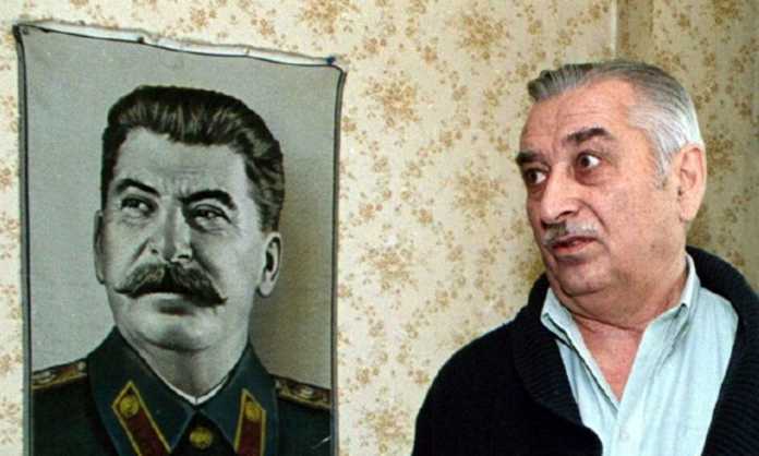 Πέθανε ο εγγονός του Στάλιν - Φωτογραφία 1
