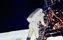 Εσείς ξέρετε ποιος τράβηξε τις πρώτες σεληνιακές φωτογραφίες το 1969; - Φωτογραφία 1