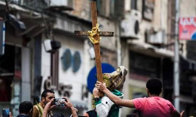 Μακελειό Αίγυπτος: Αυτοί είναι οι λόγοι που το ISIS επιτίθεται στους Κόπτες χριστιανούς της χώρα - Φωτογραφία 1