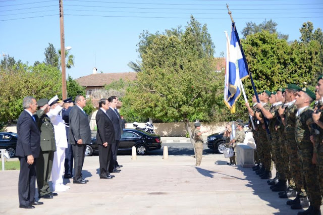 Παρουσία ΥΕΘΑ Πάνου Καμμένου στην τελετή παραλαβής λειψάνων 17 αγνοουμένων - πεσόντων στην Κύπρο - Φωτογραφία 1