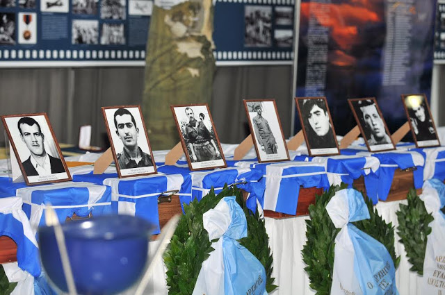 Ο ΥΕΘΑ Πάνος Καμμένος στην τελετή υποδοχής λειψάνων 17 αγνοουμένων-πεσόντων στην Κύπρο - Φωτογραφία 6