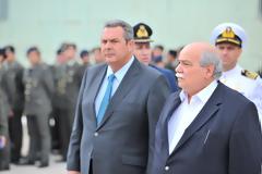 Ο ΥΕΘΑ Πάνος Καμμένος στην τελετή υποδοχής λειψάνων 17 αγνοουμένων-πεσόντων στην Κύπρο