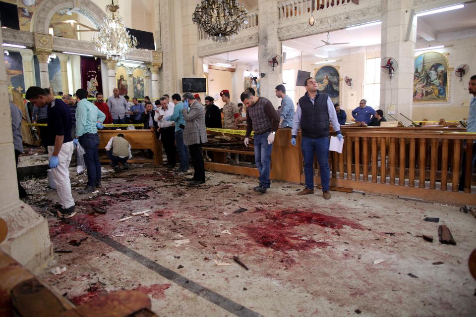 Η Αίγυπτος βομβαρδίζει τους τζιχαντιστές - Αντίποινα για την σφαγή των Χριστιανών Κοπτών (Pics+Vid) - Φωτογραφία 2