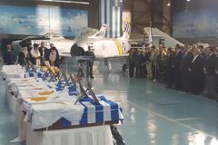 Υποδοχή και ενταφιασμός των λειψάνων των ηρώων-πεσόντων στην Κύπρο το 1974 (ΔΕΛΤΙΟ ΤΥΠΟΥ-ΦΩΤΟ)