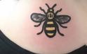 Συγκινητικό: Οι κάτοικοι του Μάντσεστερ κάνουν τατουάζ μια μέλισσα - Δείτε τη συμβολίζει... [photos] - Φωτογραφία 1