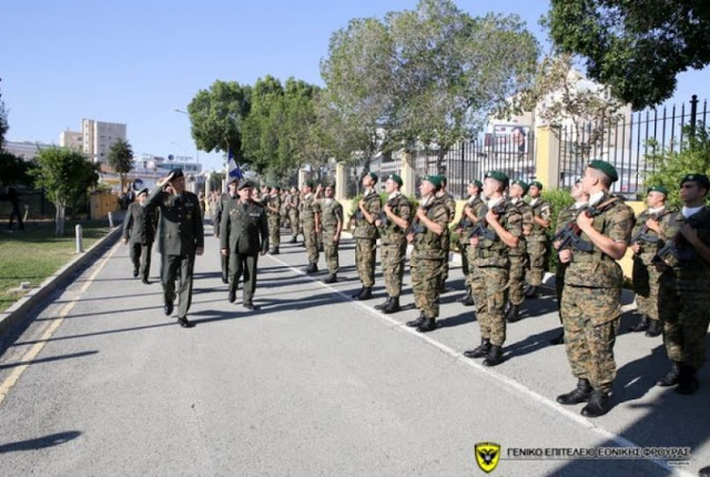 Φωτό από την επίσκεψη του Α/ΓΕΣ Αντγου Αλκιβιάδη Στεφανή στο ΓΕΕΦ - Φωτογραφία 2