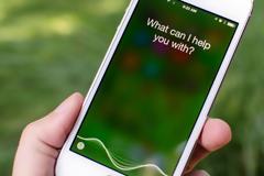 Ένα bug της Siri επιτρέπει οποιονδήποτε να απενεργοποιήσει τα δεδομένα από την οθόνη κλειδώματος