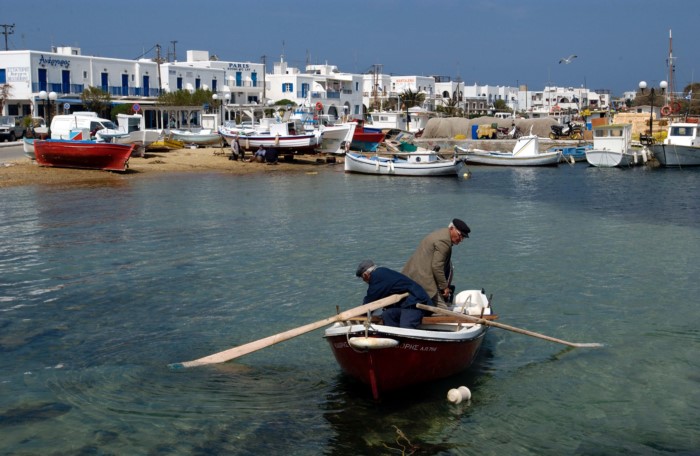 Το «Νησί της αιώνιας Κυριακής»: Το μικρό Κυκλαδονήσι των 1200 κατοίκων όπου κρύβεται ένα από τα αρχαιότερα σπήλαια του κόσμου! - Φωτογραφία 2