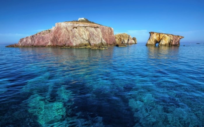 Το «Νησί της αιώνιας Κυριακής»: Το μικρό Κυκλαδονήσι των 1200 κατοίκων όπου κρύβεται ένα από τα αρχαιότερα σπήλαια του κόσμου! - Φωτογραφία 3
