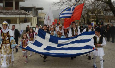 EKTAKTO- Πογκρόμ κατά Ελλήνων από εθνικιστές Αλβανούς στη Β.Ηπειρο – Πυρπολούν τα εθνικά μας σύμβολα - Φωτογραφία 1